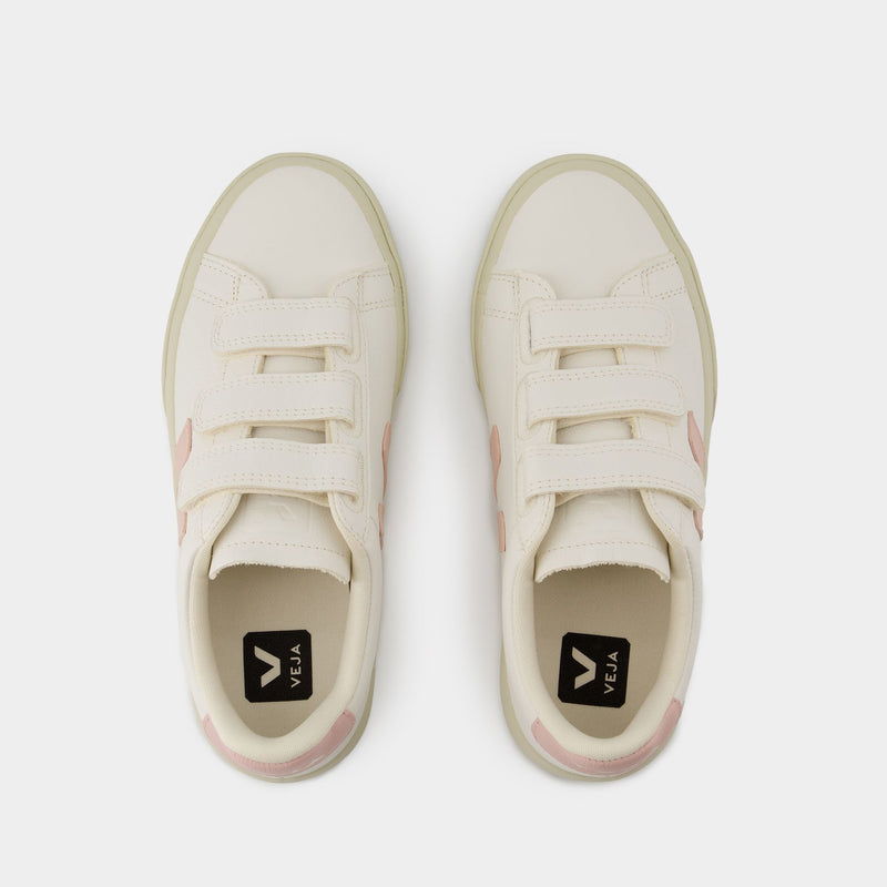 Recife Logo Sneakers - Veja - Leather - Extra White