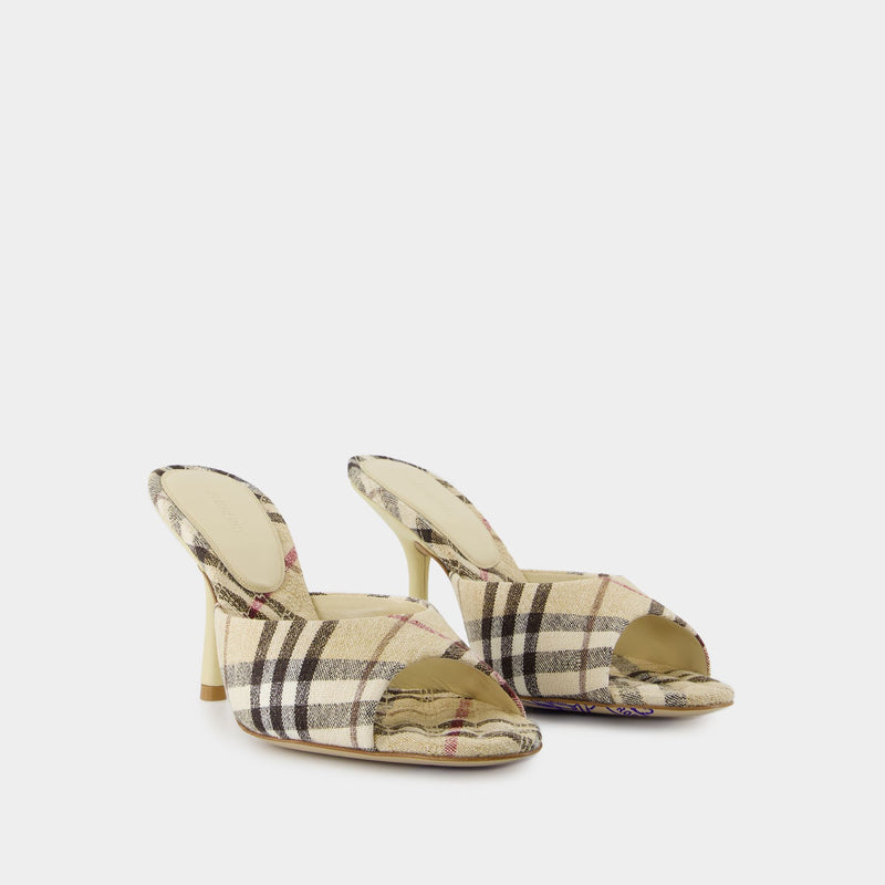 Mews 90 Chk Pumps - Burberry - Linen - Neutral