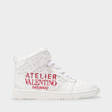 High Top Sneaker in White Silver