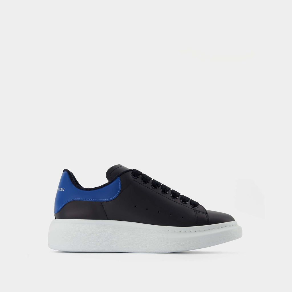 Navy blue alexander mcqueen on sale sneakers