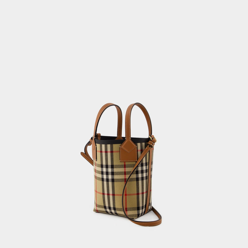 Burberry Replica Handbag/Tote Review (hint: it's beautiful!) | Tote handbags,  Handbag, Bags