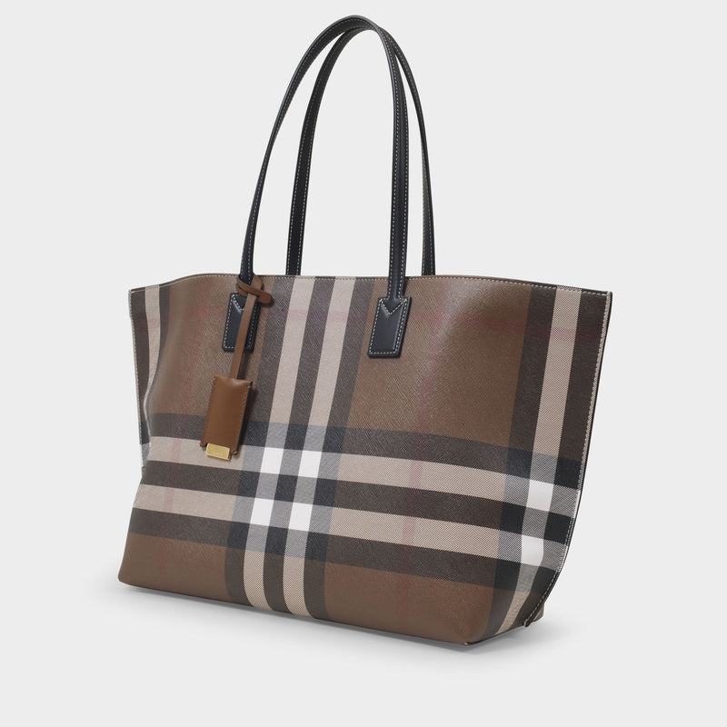 Burberry Purse  Burberry purse, Soft leather bag, Leather
