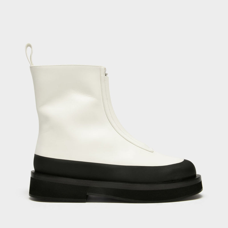 Malmok Ankle Boots in White Leather